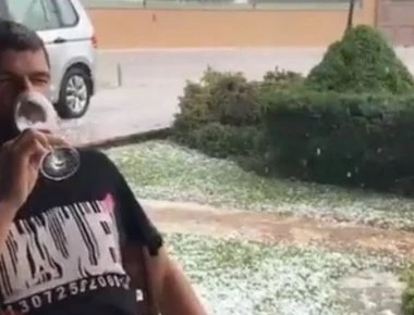 Ο «Λάζος» ξαναχτυπά και προσφέρει γέλιο (βίντεο)